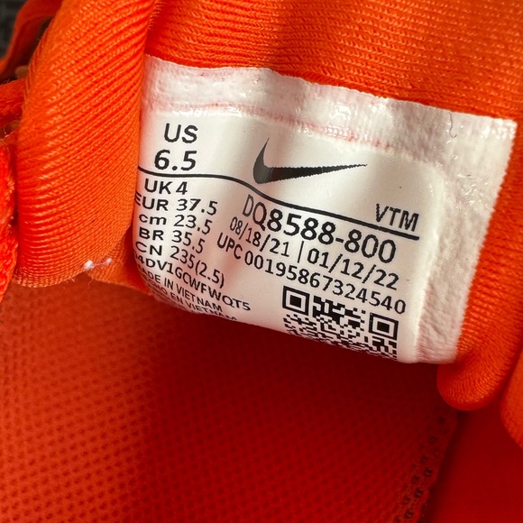 Nike Women's Air Vapormax Plus Orange Gradient Running Shoes - Picture 11 of 11